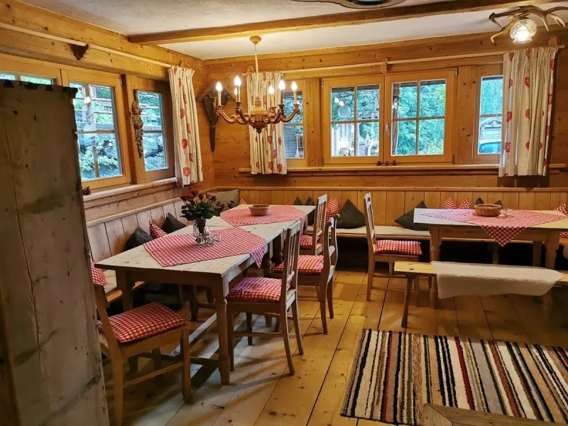 Ferienhaus mit Hund in Mayrhofen fuer max. 17 Personen