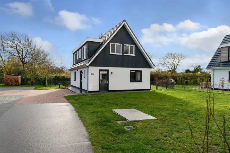 Voll ausgestattetes Ferienhaus mit Garten, Terrasse und Whirlpool | Hunde erlaubt