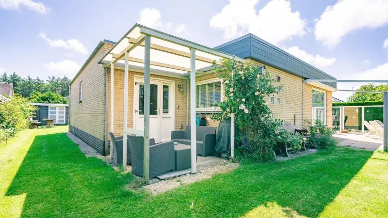 Apartment mit Garten und Terrasse