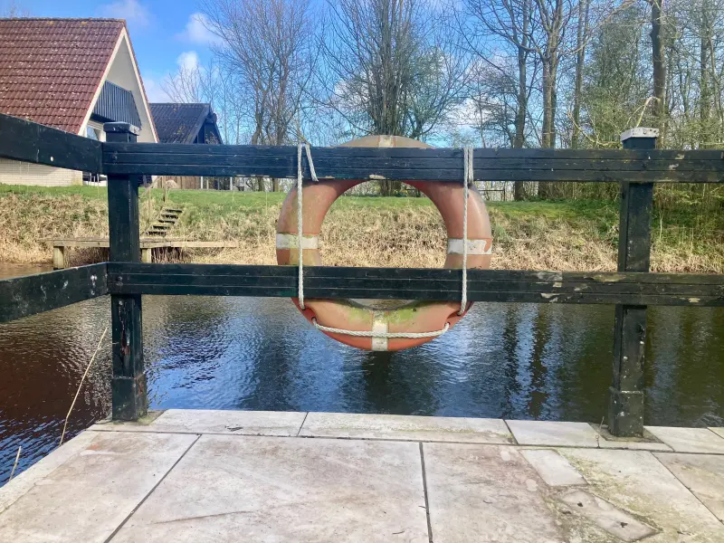 Ferienhaus Platz an der Sonne 6 pers an einer breiten Gracht