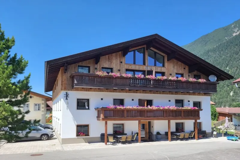 Ferienhaus mit Hund in Bichlbach, Berwang für max. 11 Personen Ferienhaus mit Hund in Bichlbach, Berwang für max. 11 Personen