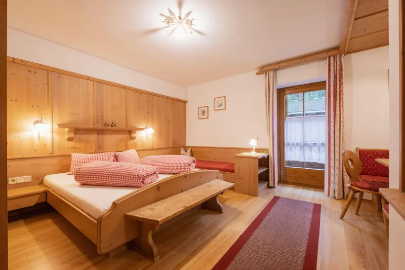 Ferienwohnung mit Hund in Neustift im Stubaital für max. 2 Personen Ferienwohnung mit Hund in Neustift im Stubaital für max. 2 Personen
