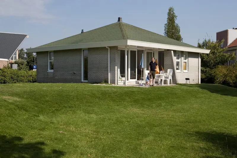 Ferienhaus mit Garten und Sauna | Strand in der Nähe | Haustiere erlaubt