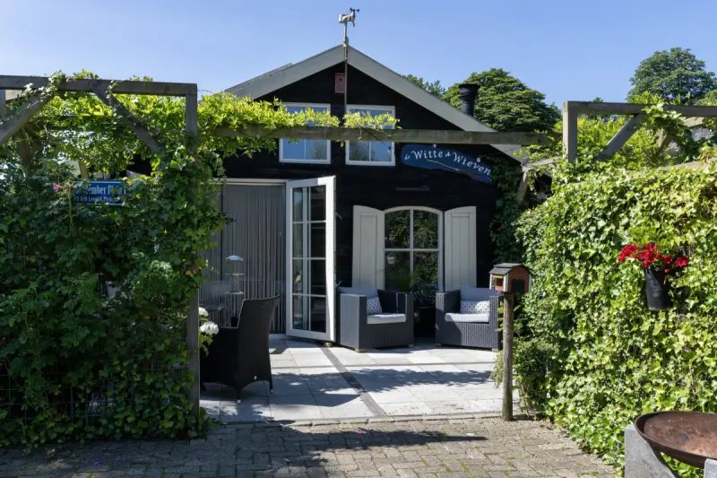 Ferienhaus mit Grill, Terrasse und Whirlpool