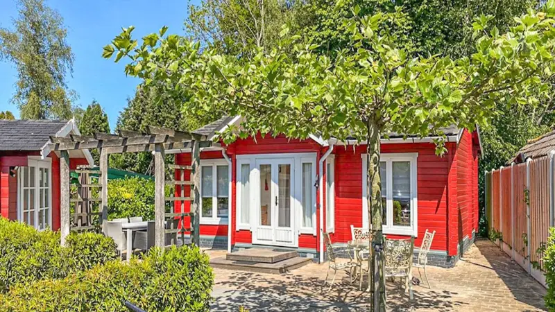 Charmantes Ferienhaus mit Pool, Terrasse und Garten | Haustiere sind willkommen