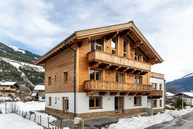 Ferienhaus in Neukirchen am Großvenediger für max. 24 Personen Ferienhaus in Neukirchen am Großvenediger für max. 24 Personen