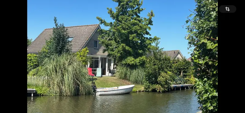     
Ferienhaus ∙ 5 Gäste ∙ 3 Schlafzimmer

