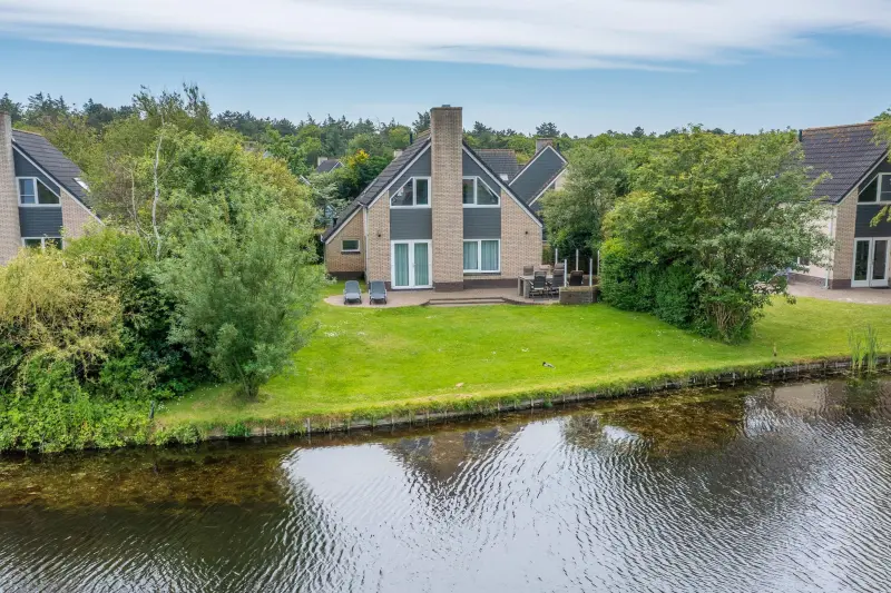 Ferienhaus mit Terrasse, Sauna und Whirlpool