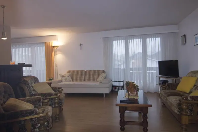 Ferienwohnung mit Hund in Saas-Fee für max. 4 Personen Ferienwohnung mit Hund in Saas-Fee für max. 4 Personen