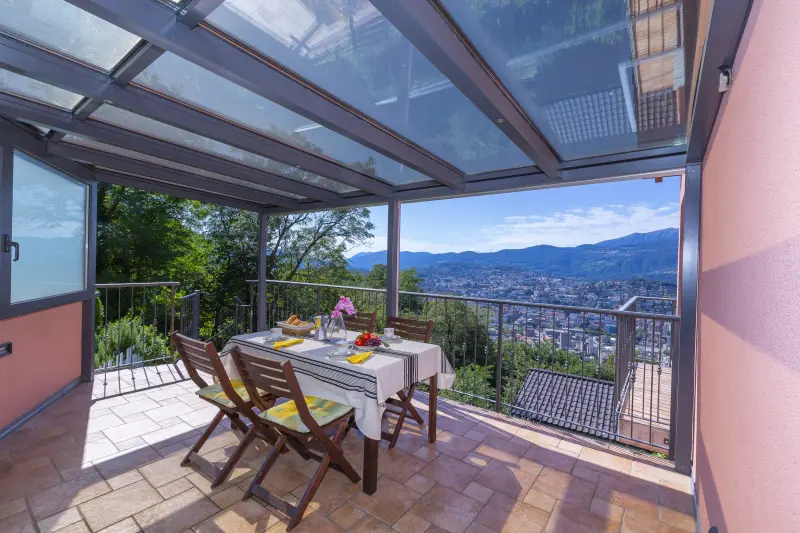 Ferienwohnung mit Hund in Lugano, Aldesago f&uuml;r max. 5 Personen