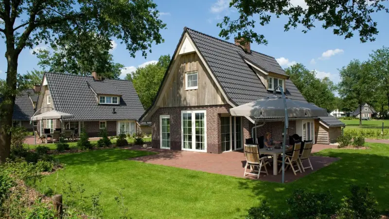 Wohnung mit Pool, Sauna und Terrasse