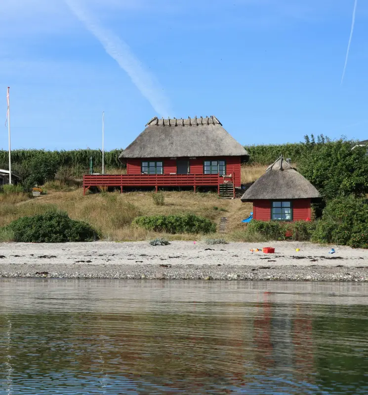 Originalt sommerhus fra 1932 ved vandet