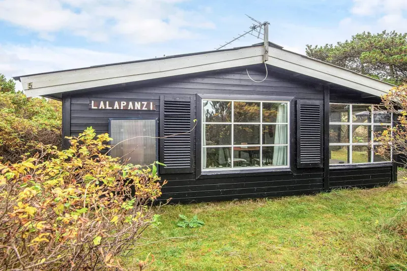 Ferienhaus mit Hund in Rindby Strand fuer max. 2 Personen