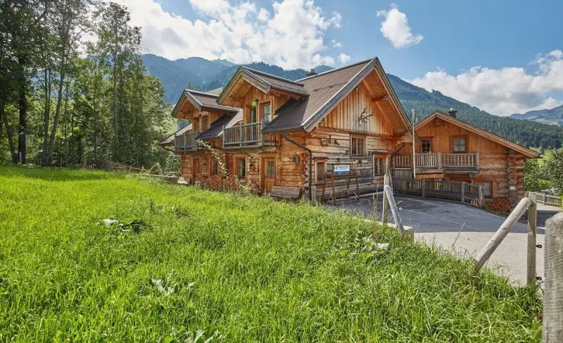 Ferienhaus mit Hund in Saalbach für max. 8 Personen Ferienhaus mit Hund in Saalbach für max. 8 Personen