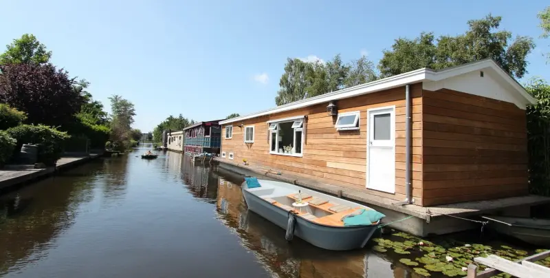 Hausboot Schilders- en Waddenbuurt