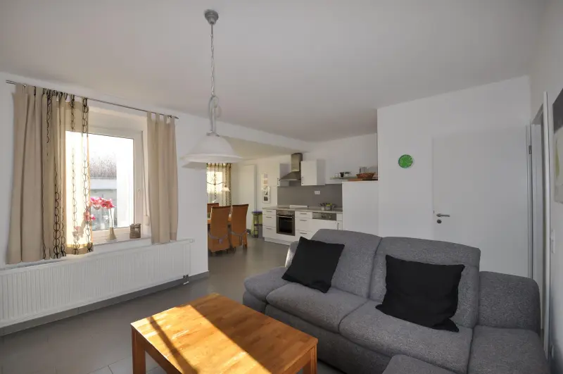 Voll ausgestattetes charmantes Apartment mit Terrasse