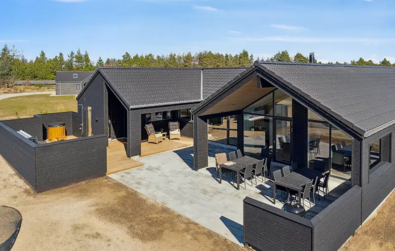 Ferienhaus mit Hund in Houstrup fuer max. 14 Personen