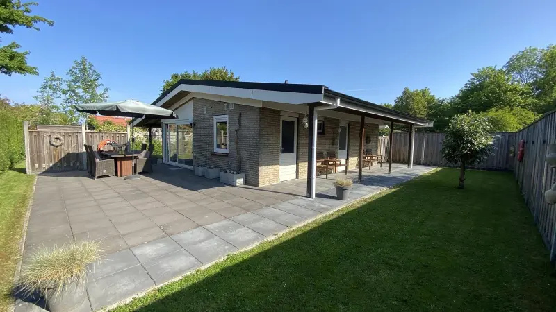 Ferienhaus mit Terrasse und Garten