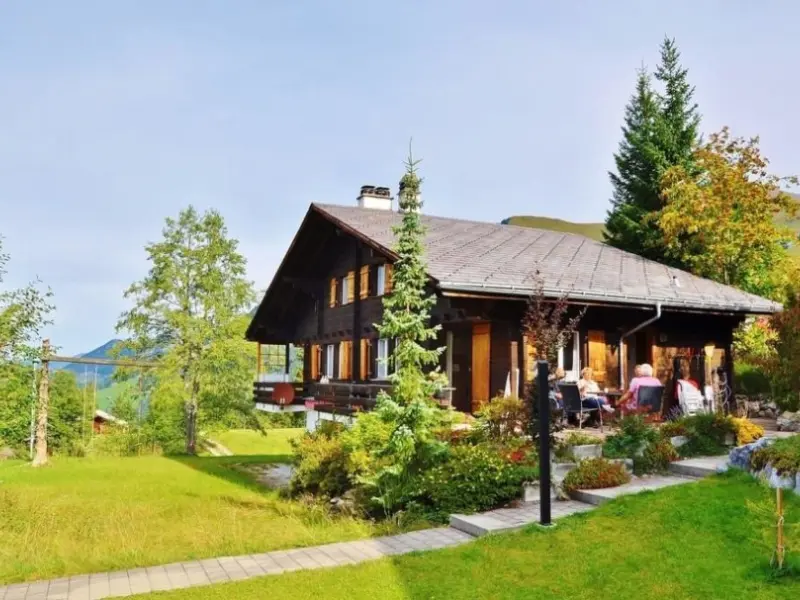 Ferienwohnung mit Hund in Lenk für max. 6 Personen Ferienwohnung mit Hund in Lenk für max. 6 Personen