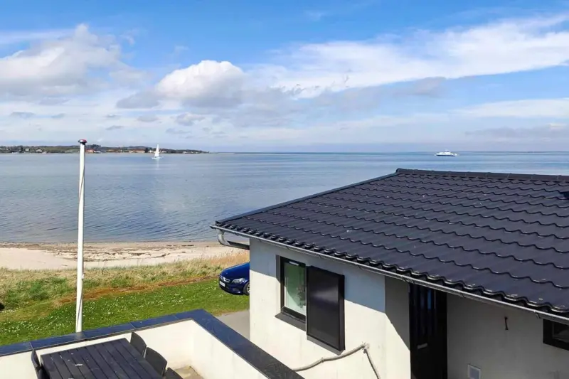     
Ferienhaus ∙ 4 Gäste ∙ 2 Schlafzimmer
