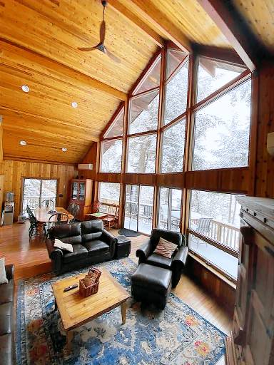260 m² House