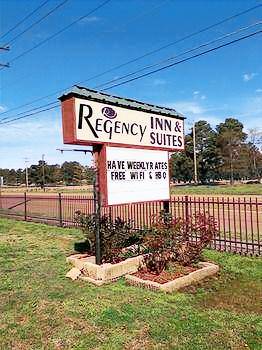 Regency Inn & Suites in Millington, TN