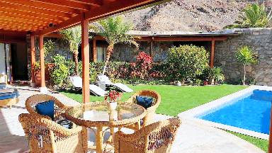 270 m² Villa
