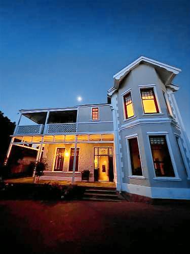 Bed and breakfast  Claremont