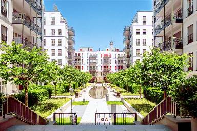 190 m² Serviced apartment