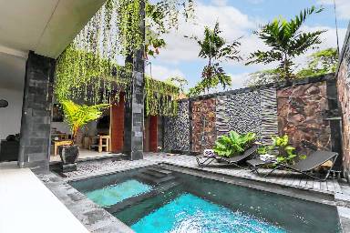300 m² Villa