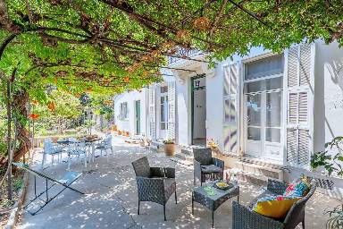 Holiday home with garden, terrace & barbeque | City view