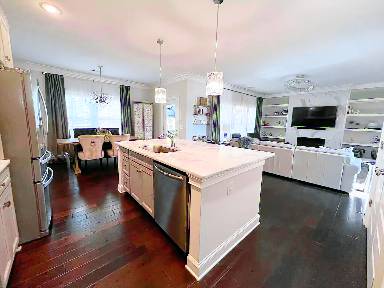277 m² House