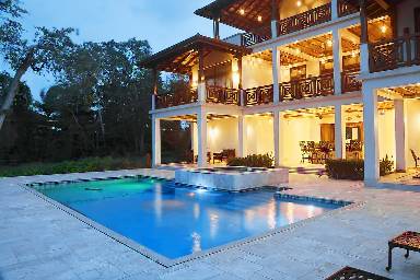 418 m² Villa