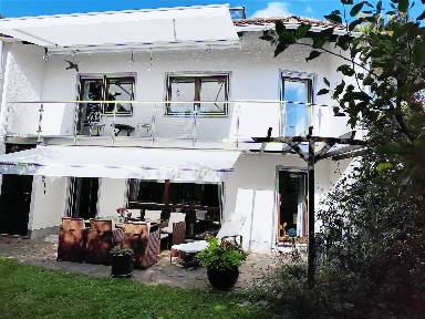 272 m² House