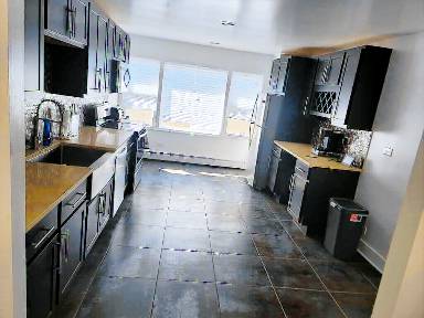 121 m² Condo