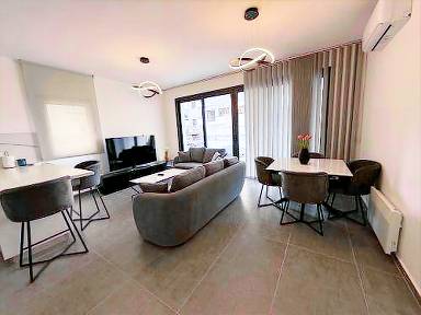 100 m² Apartment