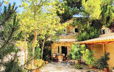 100 m² House