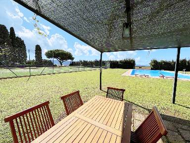Privatzimmer mit Pool und Garten