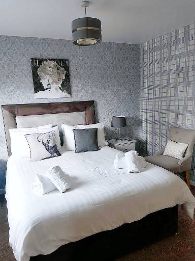 Double Room, Ensuite (Bedroom 2)