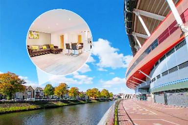 Apartment | Near Cardiff Castle | Water view