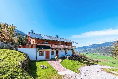 180 m² House