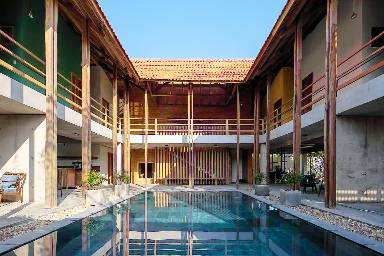 Hachi Homestay Spa