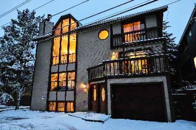 372 m² House