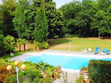 Villa 'Vittorio 4 km vom Meer entfernt' mit privatem Pool, WLAN und Klimaanlage