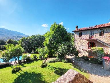 Children-friendly pleasant villa with terrace, garden & private pool | Mountain view