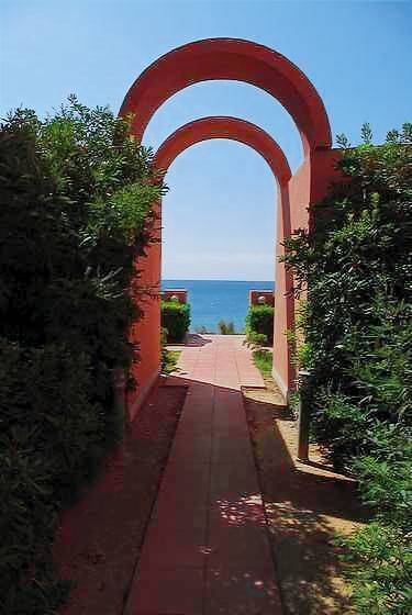 Apartment with garden & pool | Sea view — photo 5