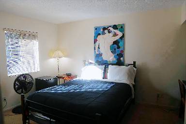Bed and Breakfast in Hollywood Hills