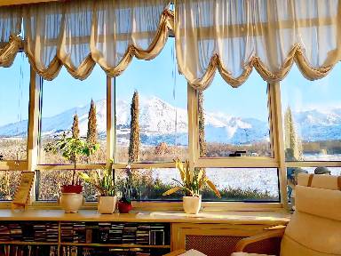 Agriturismo La Terra di Gaia - Camere e agricampeggio: Accogliente Camera in Villa con Piscina, Vista Panoramica e Giardino