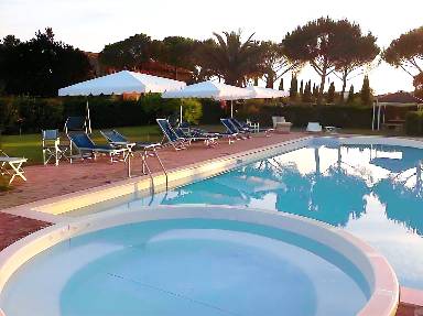 Bauernhof mit Grill, Whirlpool und Pool