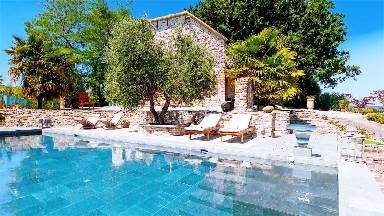 Voll ausgestattete Villa mit Grill, Garten und privatem Pool | Gartenblick | Ideal für Homeoffice | Haustiere erlaubt